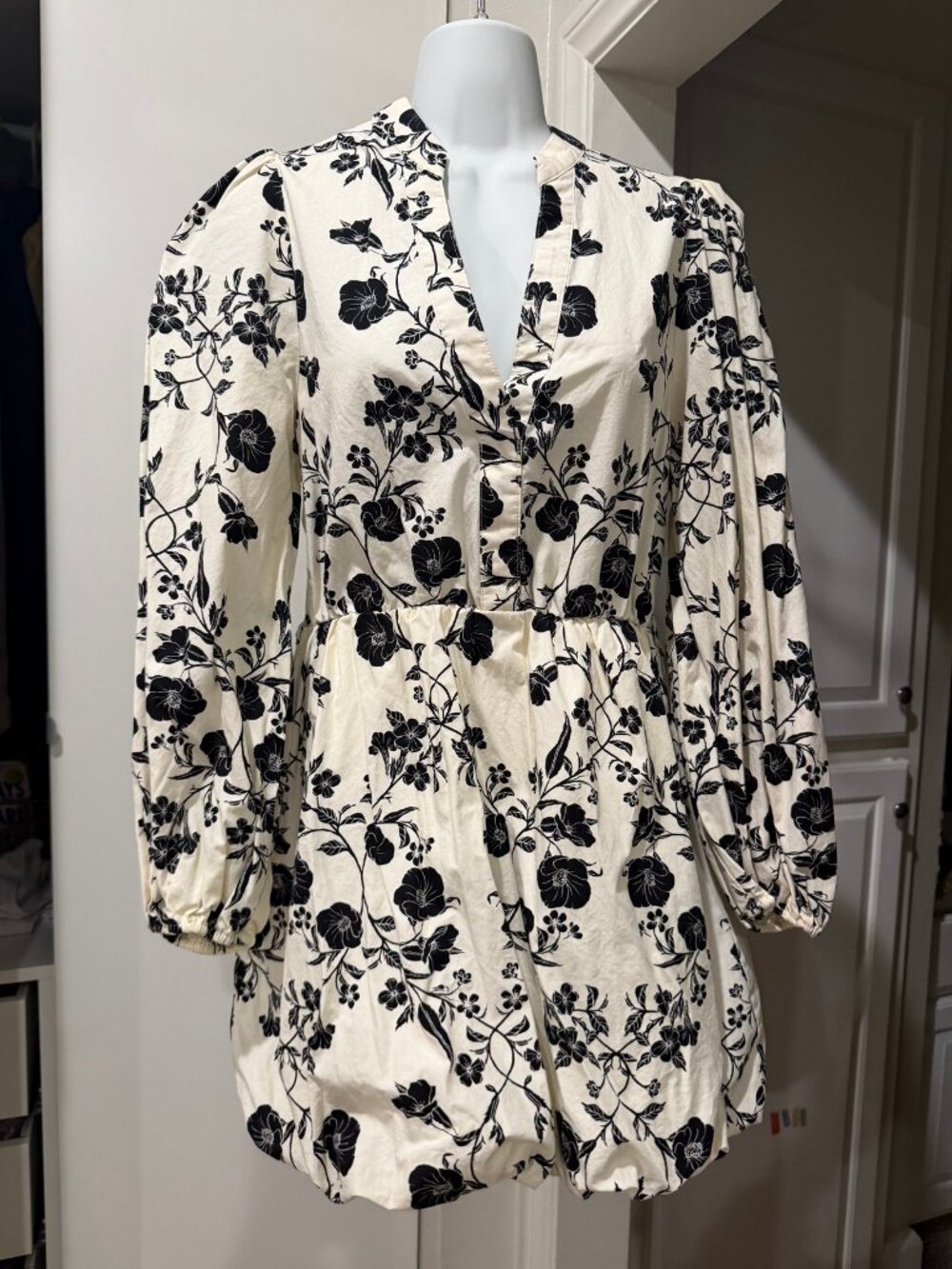 H&M Cream Black Floral Bubble Hem Dress Women's Small Balloon Sleeve Cotton